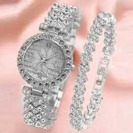 Fashion Gold Diamond Quartz Watch Leisure Business Metal Watches for Woman Gril