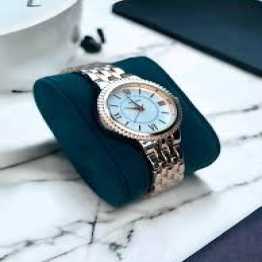 High-quality Fritillary Diamond Women's Watch Luxury Niche Light Luxury Simple Round Small Exquisite Elegant Bracelet Watch Ratings 3